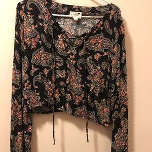 Long sleeve crop top